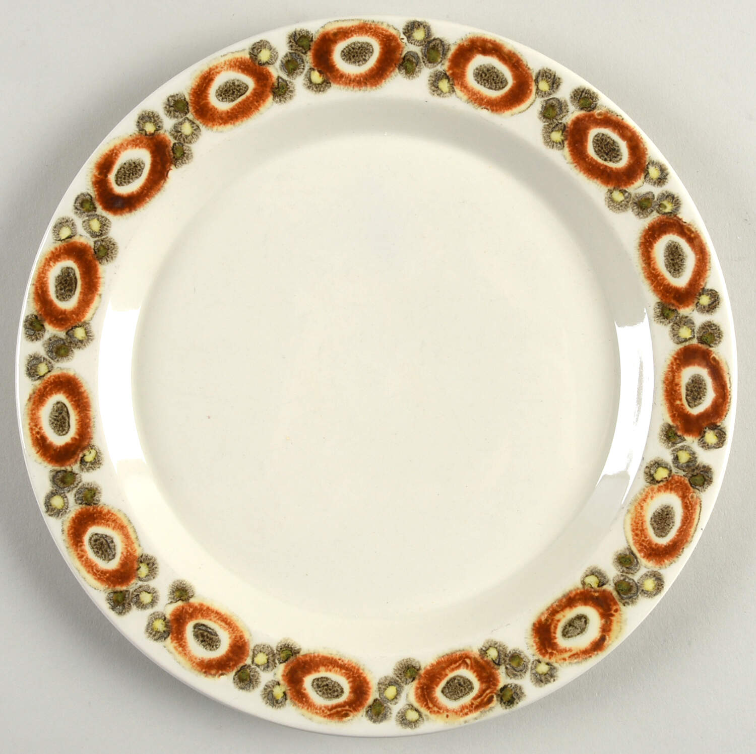 Nucella Luncheon Plate by Royal Copenhagen-1