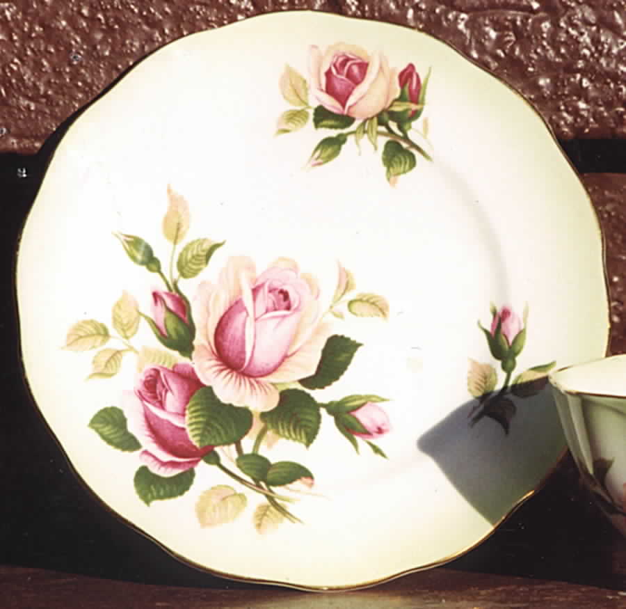 English Beauty (Green Rim) Bread & Butter Plate by Royal Albert-1