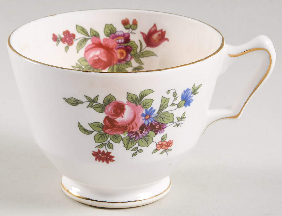 ROV16 Footed Cup by Royal Victoria-1
