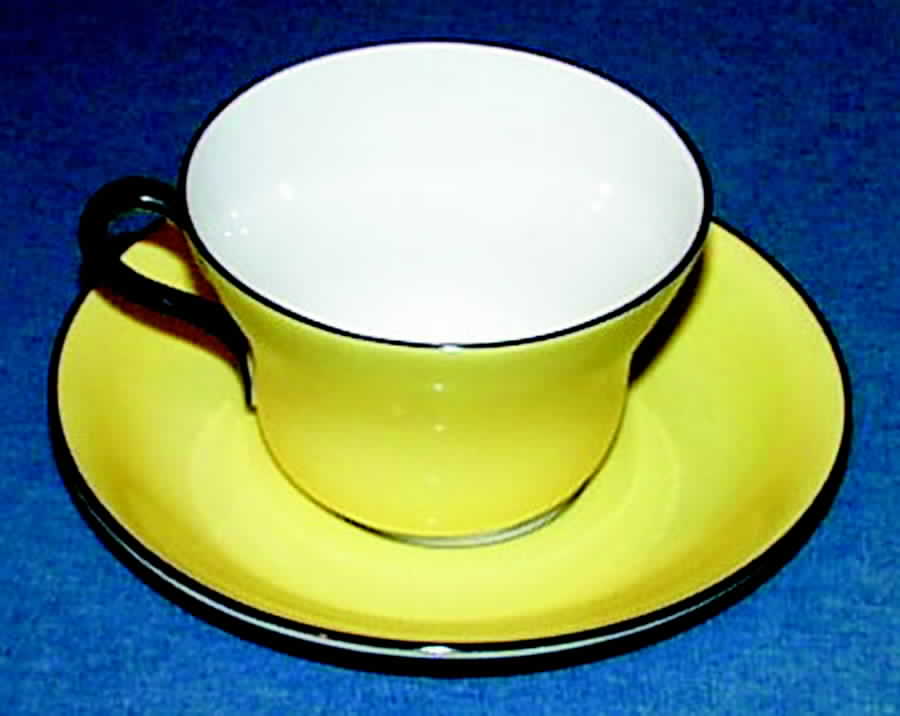 4447 Flat Cup & Saucer Set by Royal Albert-1
