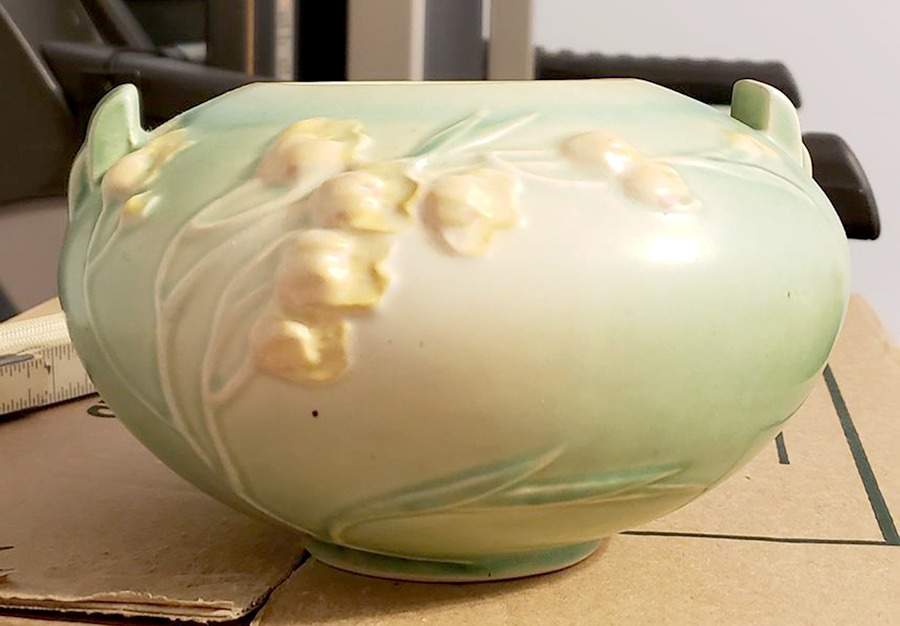 Ixia (Green) Round Handled Bowl by Roseville-1