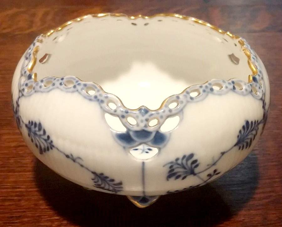 Blue Fluted Full Lace (Gold Trim) 3" Rose Bowl by Royal Copenhagen-1