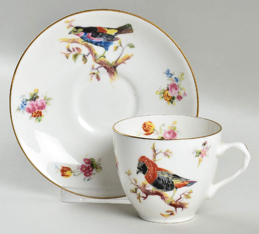 H1422 Flat Cup & Saucer Set by Royal Doulton-1