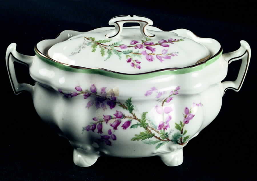 Bell Heather (Scalloped, Green Band) Sugar Bowl & Lid by Royal Doulton-1
