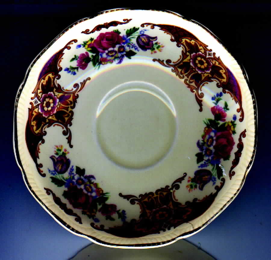 RSN4 Saucer by Royal Swan-1