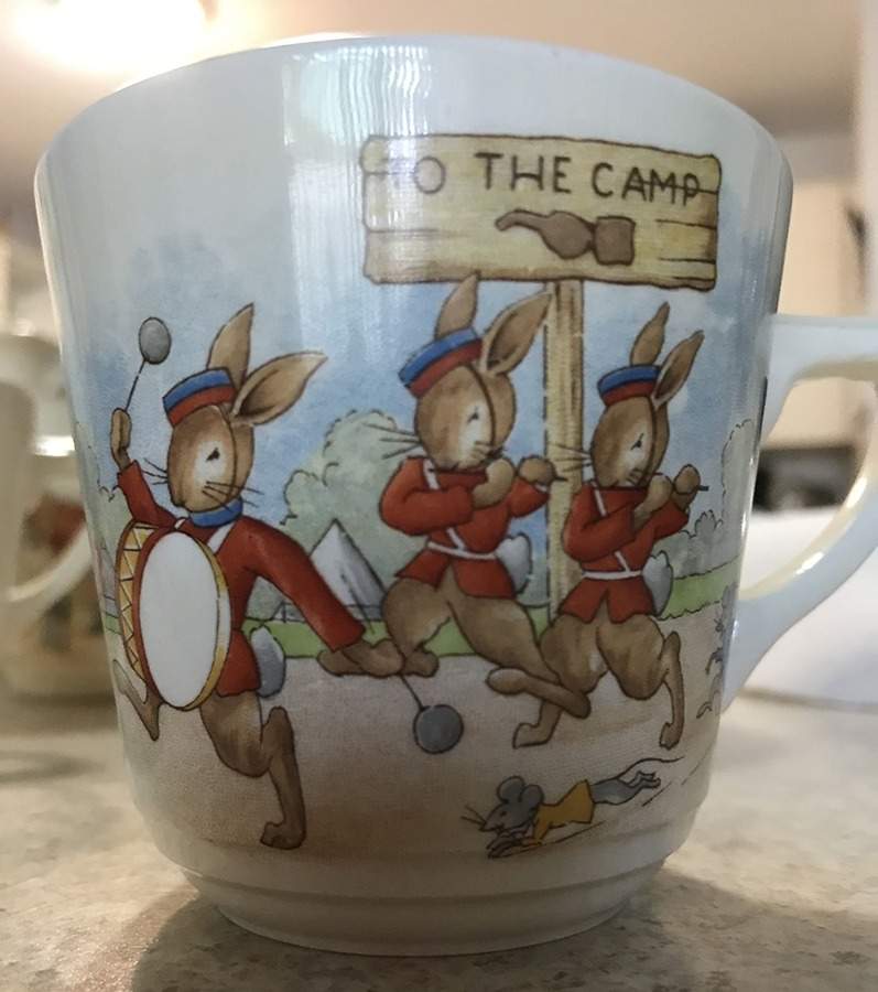 Bunnykins (Casino Shape) Flat Casino Shape Cup by Royal Doulton-1