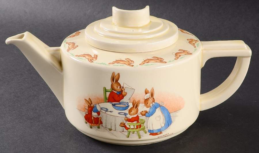 Bunnykins (Casino Shape) Small Teapot & Lid by Royal Doulton-1