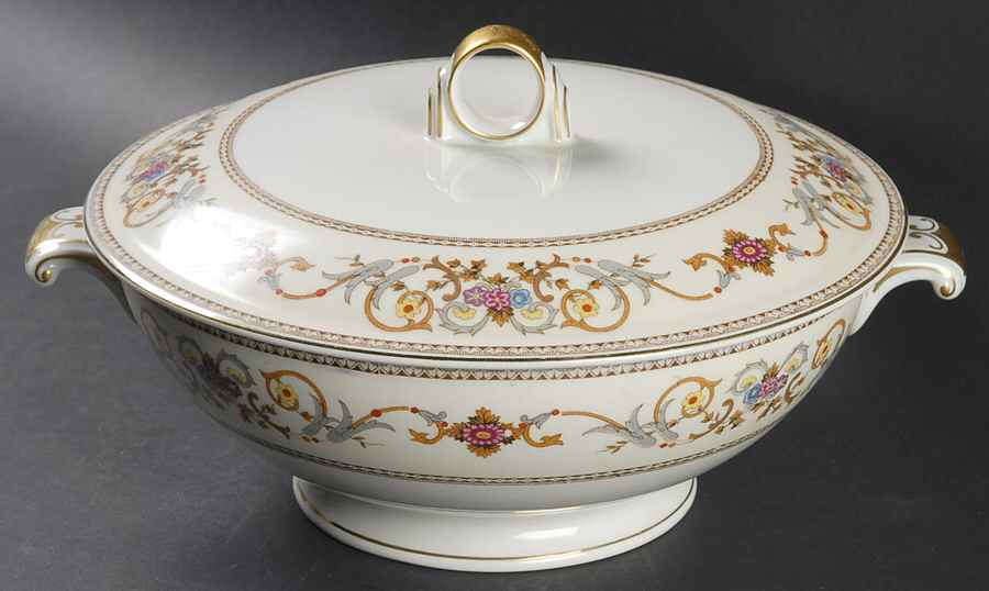 Wheeling (Occupied Japan) Round Covered Vegetable by Royal Embassy-1