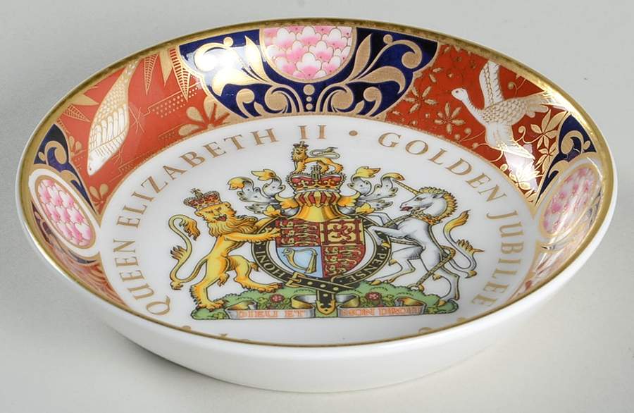 Queen's Golden Jubilee Coaster by Royal Worcester-1