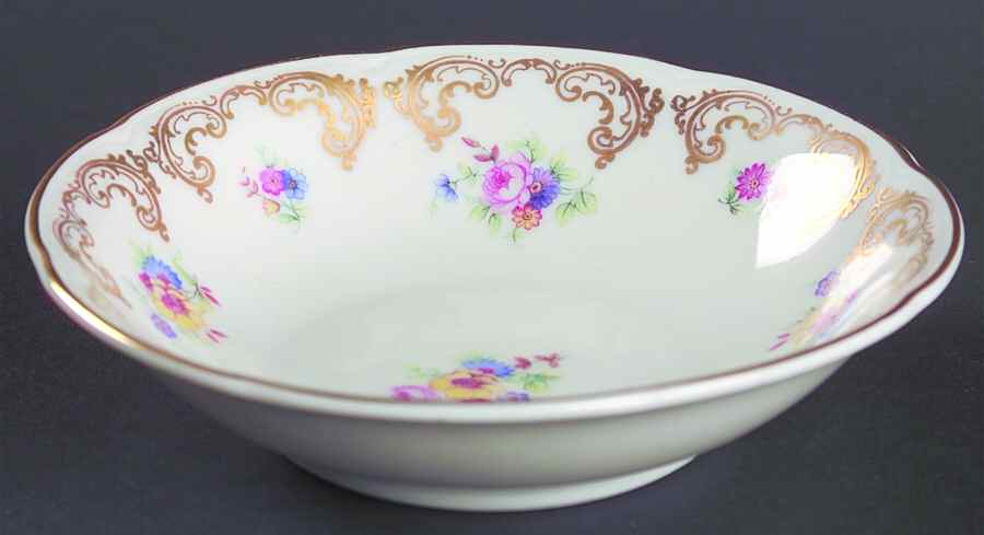 Aristocrat Fruit/Dessert (Sauce) Bowl by Royal Bayreuth-1