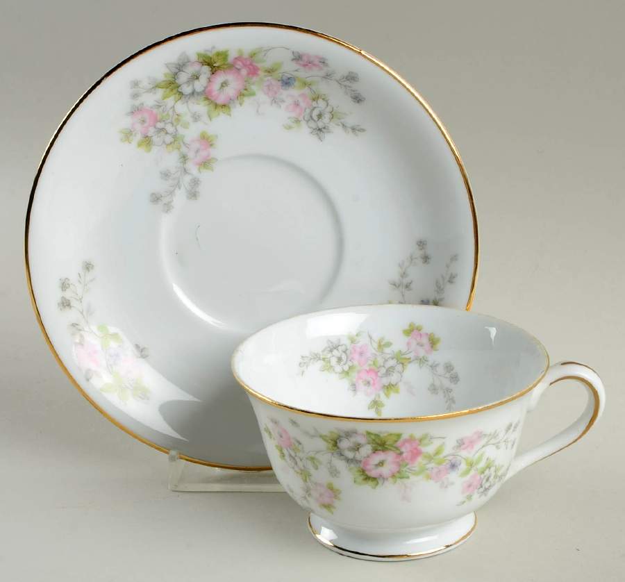 RO71 Footed Cup & Saucer Set by Rose (Japan)-1