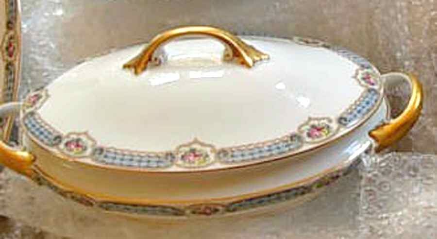 R1042 Oval Covered Vegetable by Rosenthal - Continental-1
