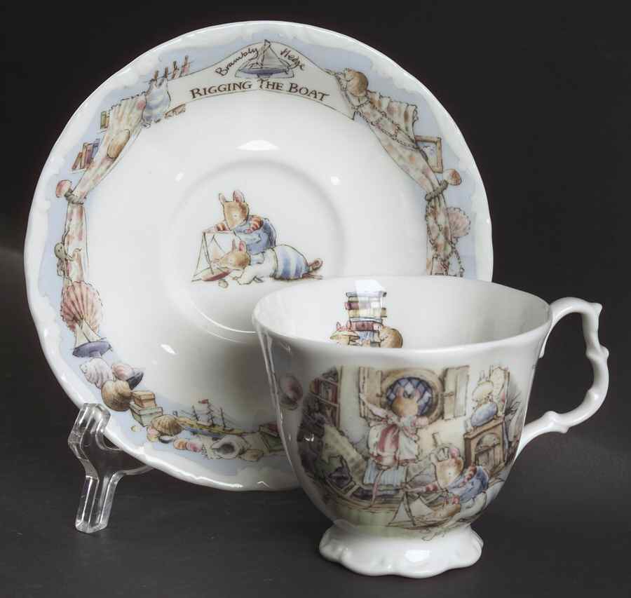 Brambly Hedge Rigging the Boat Footed Cup & Saucer Set by Royal Doulton-1