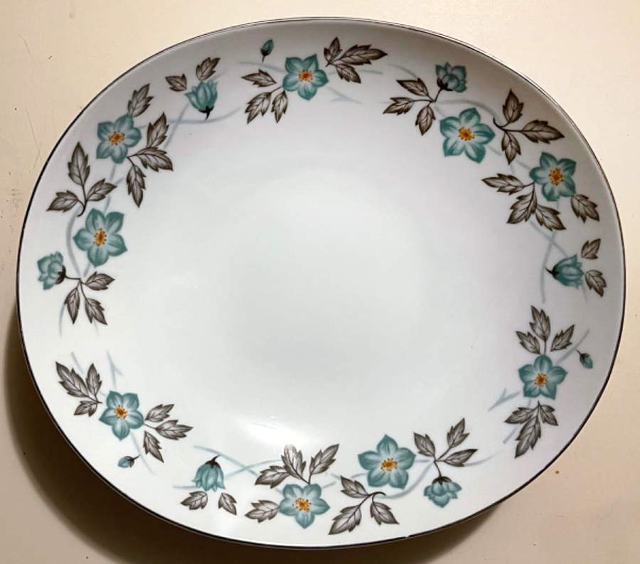 Dorothea 9" Oval Vegetable Bowl by Roberts-1