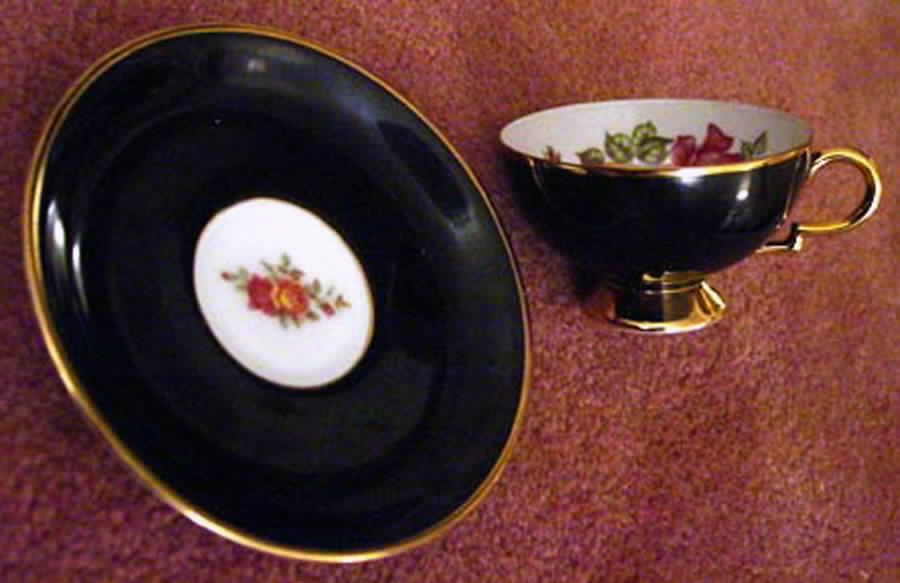 7712 Footed Cup & Saucer Set by Rudolf Wachter-1