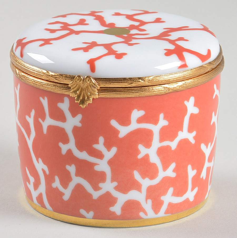 Cristobal Round Box & Lid with Candle by Raynaud-1