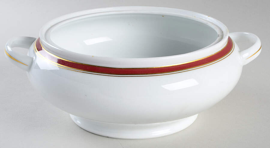 Diplomat Red Round Vegetable No Lid by Raynaud-1