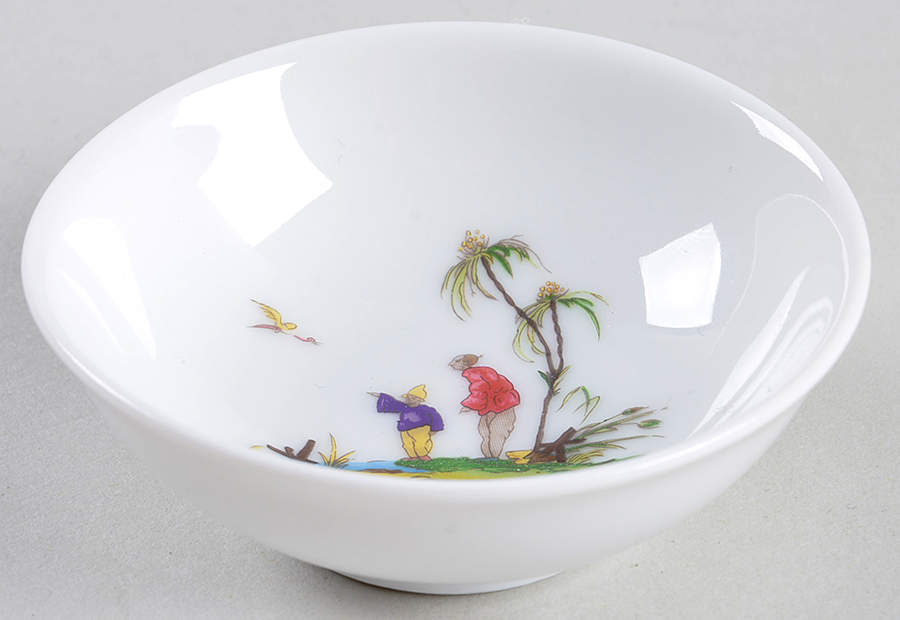 Si Kiang Soja Dish by Raynaud-1