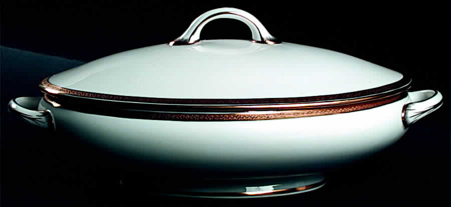 ROC109 Oval Covered Vegetable by Royal Cauldon-1
