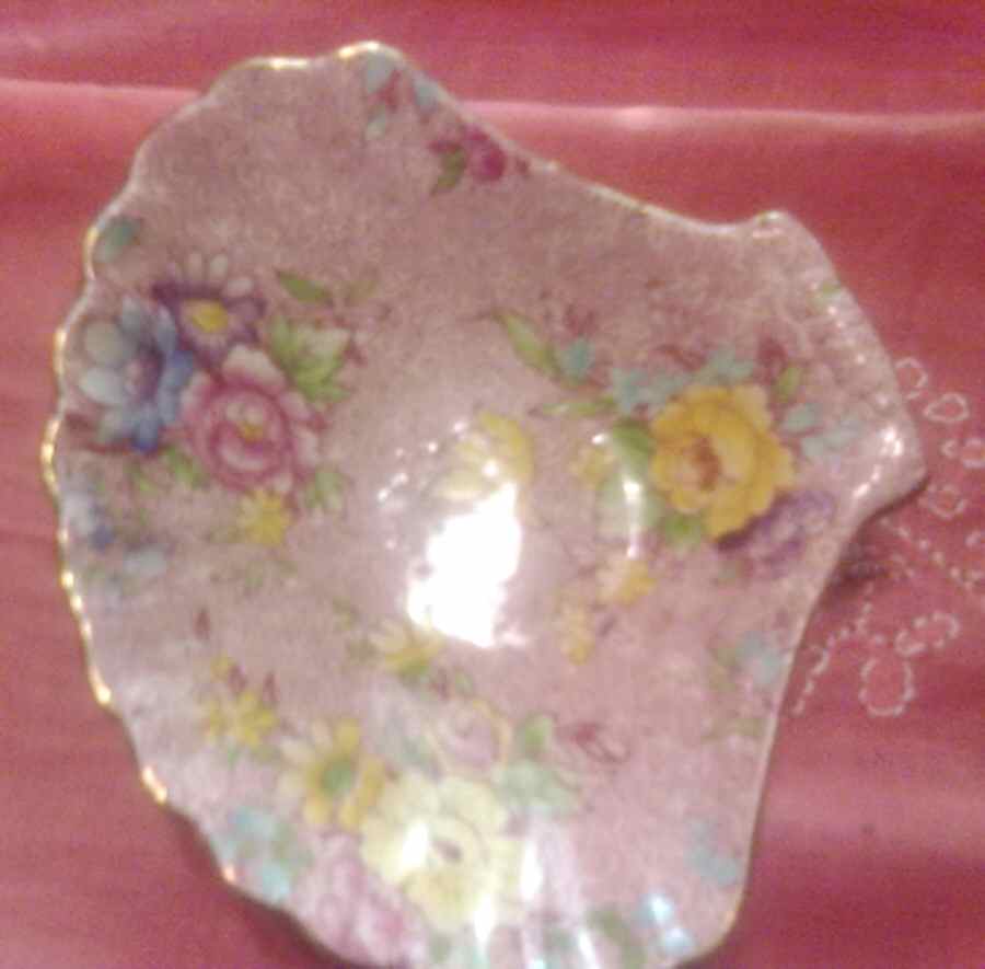 RWI54 Shell Shaped Dish by Royal Winton-1