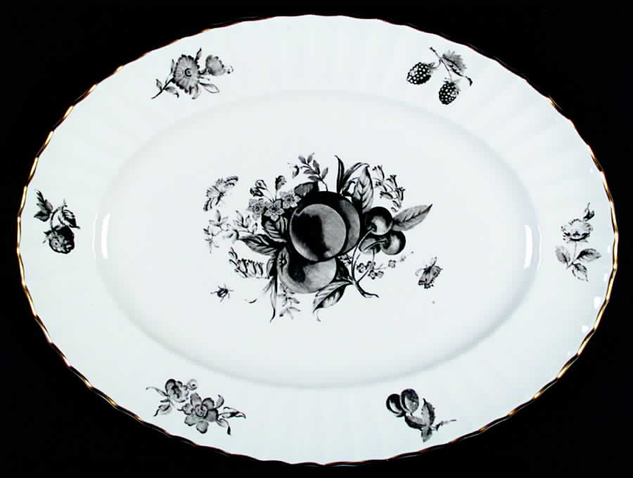 Z2820 (Warmstry Shape) 13" Oval Serving Platter by Royal Worcester-1