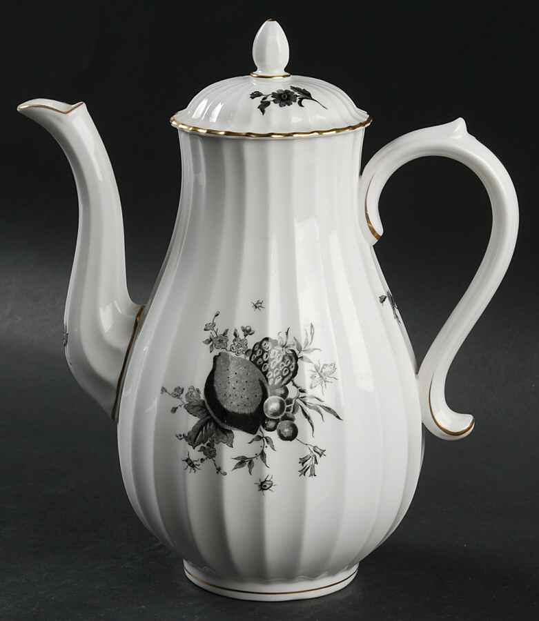 Z2820 (Warmstry Shape) Coffee Pot & Lid by Royal Worcester-1
