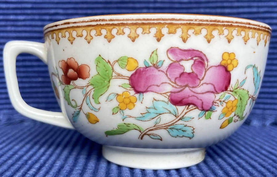 L7154 Flat Cup & Saucer Set by Royal Cauldon-1