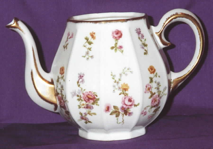 RYD28 Teapot No Lid by Raynaud-1