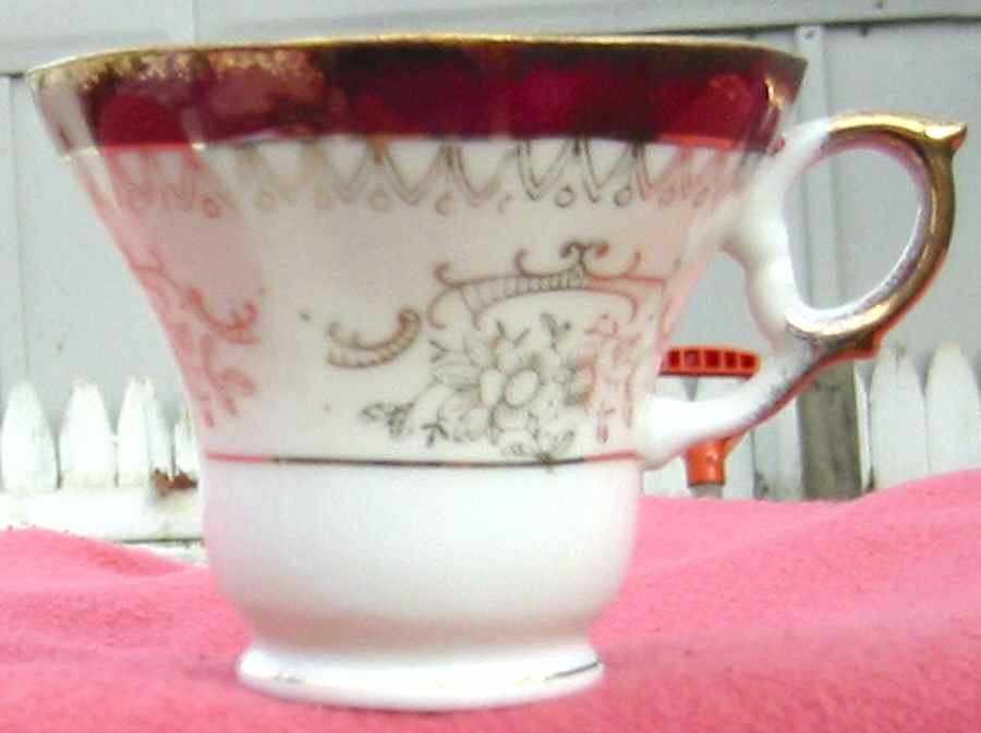 55-1695 Footed Cup by Royal Crown (Japan)-1