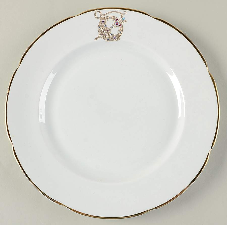 Tara Brooch (Scalloped) Dinner Plate by Royal Tara-1