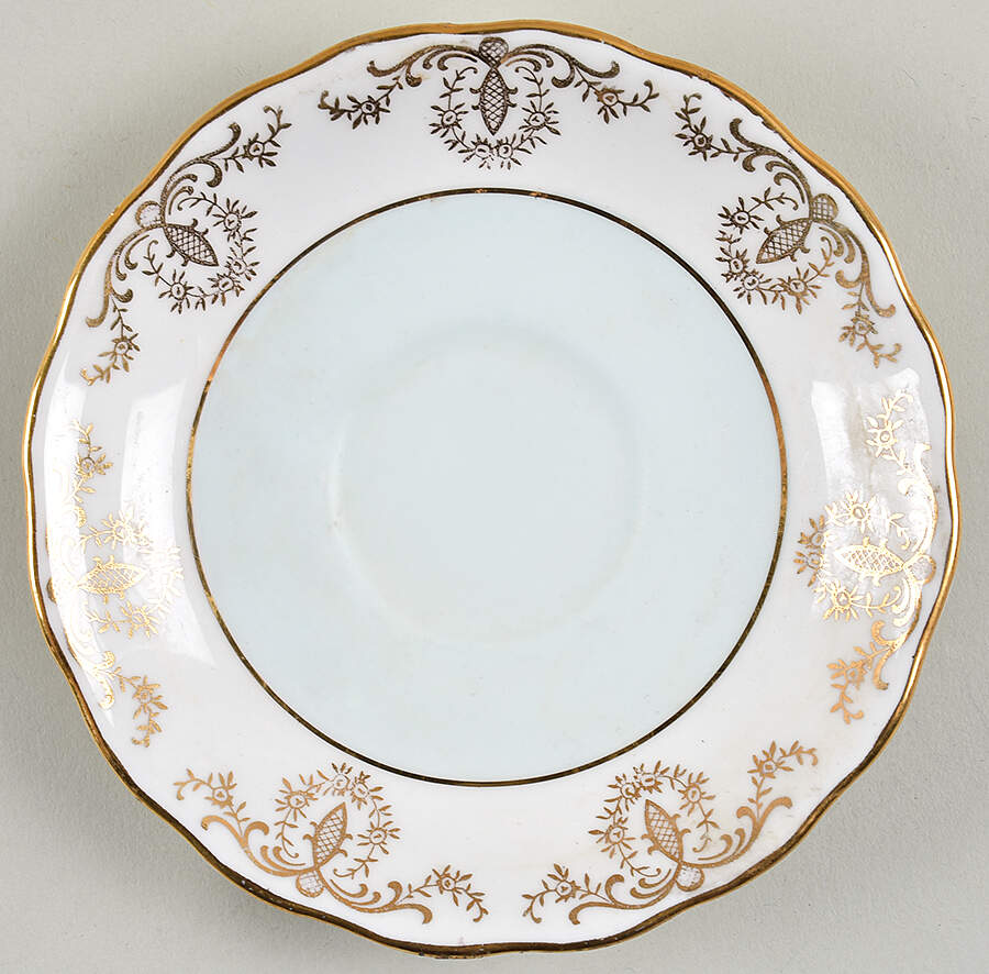 7352 Saucer by Royal Vale-1