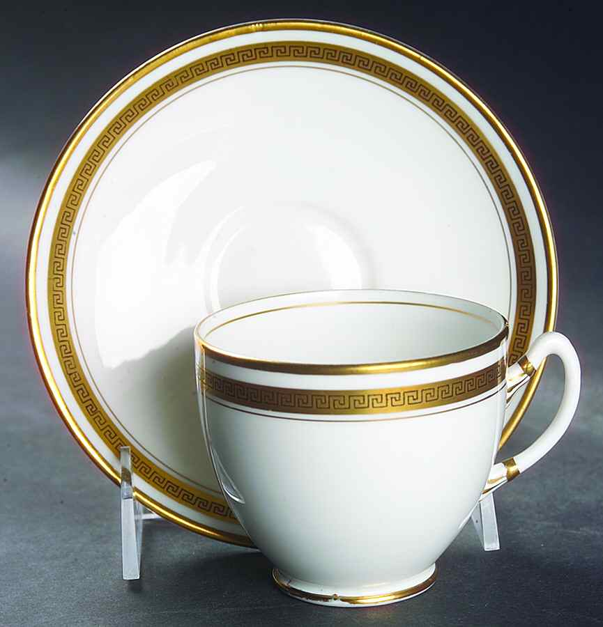 3141 Footed Cup & Saucer Set by Royal Albert-1