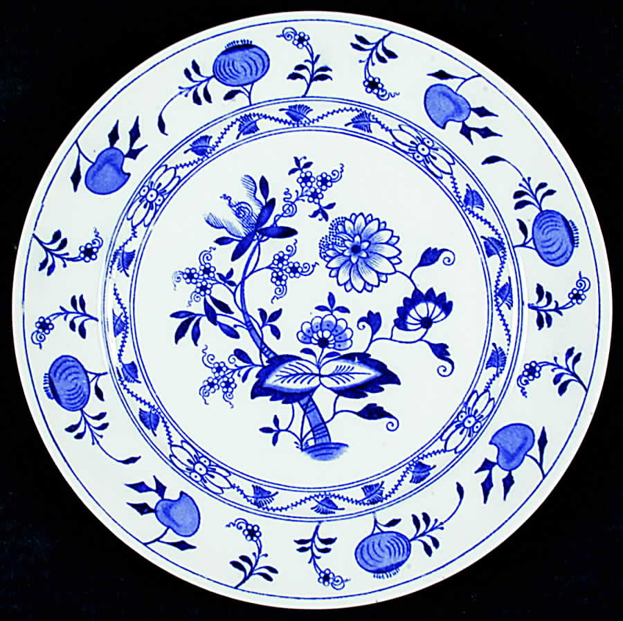 Meissen (Smooth) Dinner Plate by Royal Cauldon-1