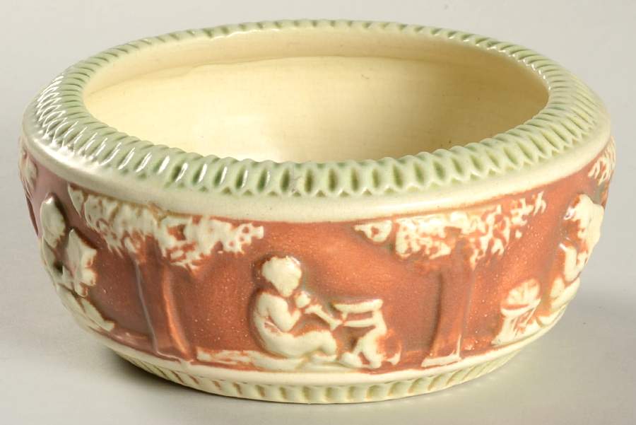 Donatello Green Ivory 6" Fern Dish by Roseville-1
