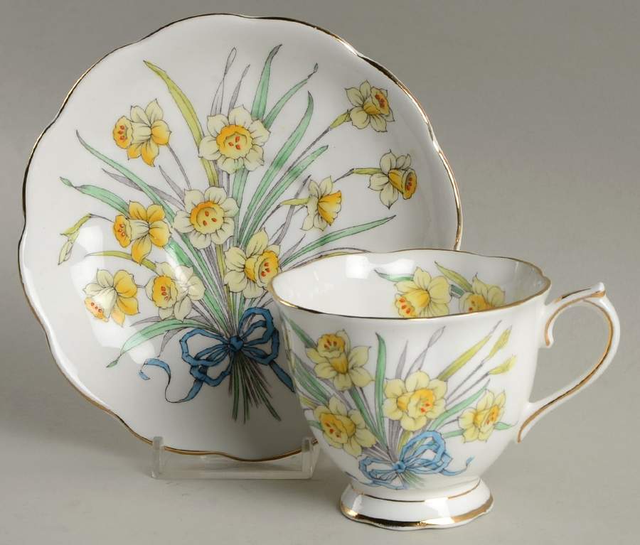 Flower of The Month (Countess Shape) Footed Cup & Saucer Set by Royal Albert-1