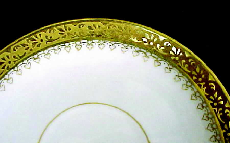 RDN103 Saucer by M Redon-1