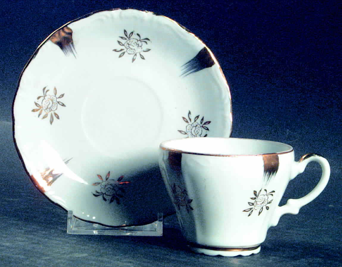 3926 Flat Demitasse Cup & Saucer Set by Royal Crown (Japan)-1