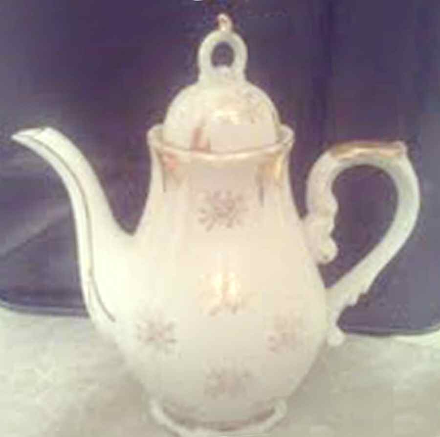 3926 Coffee Pot & Lid by Royal Crown (Japan)-1