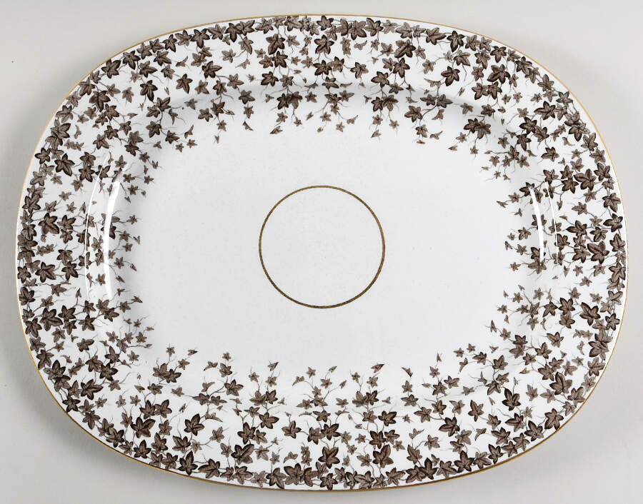 RW118 17" Oval Serving Platter by Royal Worcester-1