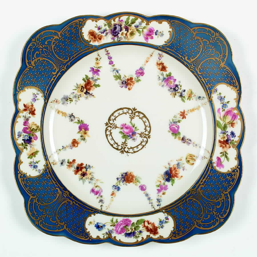 ROB267 Square Luncheon Plate by Royal Bayreuth-1