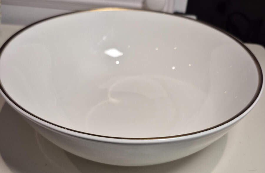 Alice (Classic Shape) 10" Large Salad Serving Bowl by Royal Doulton-1