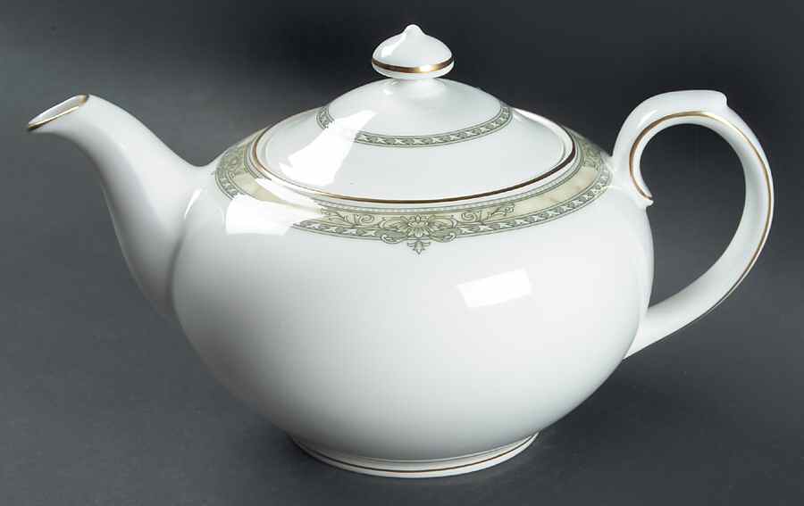 Isabella (New Shape 2001) Teapot & Lid by Royal Doulton-1