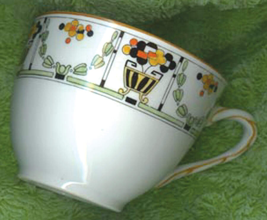 H3704 Flat Cup by Royal Doulton-1