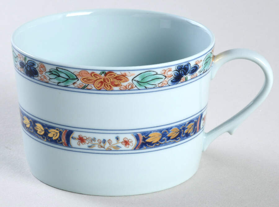 Koutani (Celadon Backgorund) Flat Cup by Raynaud-1
