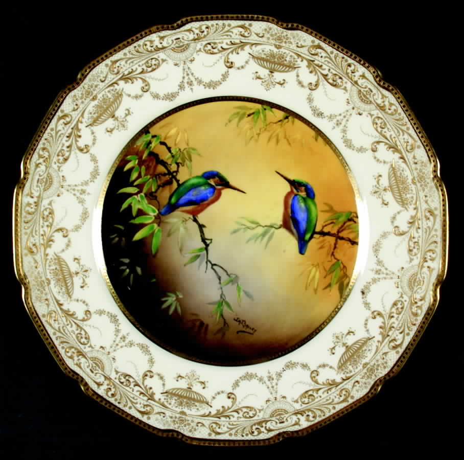 RD146 Dinner Plate by Royal Doulton-1