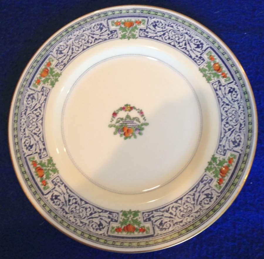 H2469 Dinner Plate by Royal Doulton-1