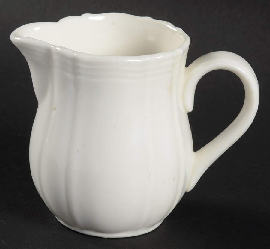 Hallmark (Hotelware) Creamer by Royal Doulton-1