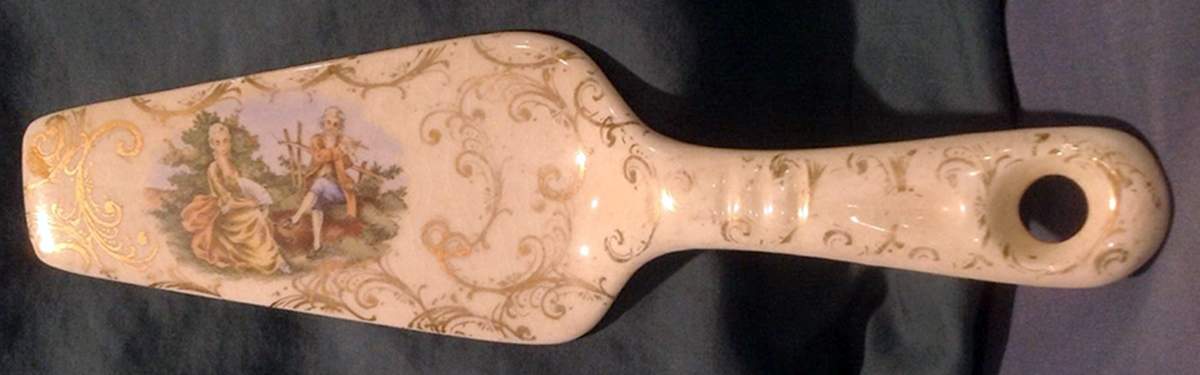 RYL184 Solid Ceramic Pie/Cake Server by Royal (USA)-1