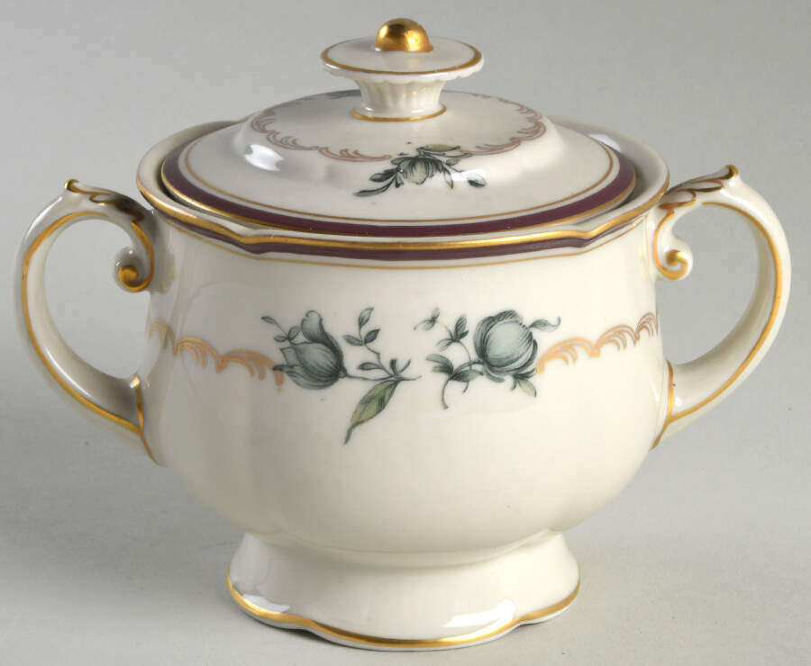 ROB274 Sugar Bowl & Lid by Royal Bayreuth-1