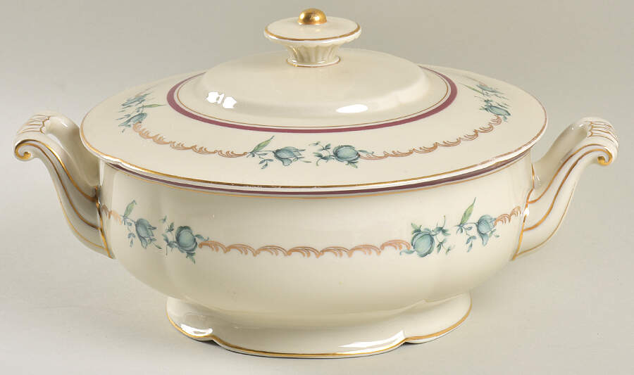 ROB274 Round Covered Vegetable by Royal Bayreuth-1